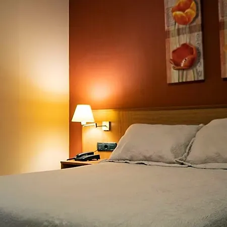 Leyton Hotel 2*